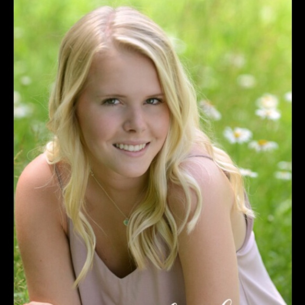 Meet your Posher, Abby